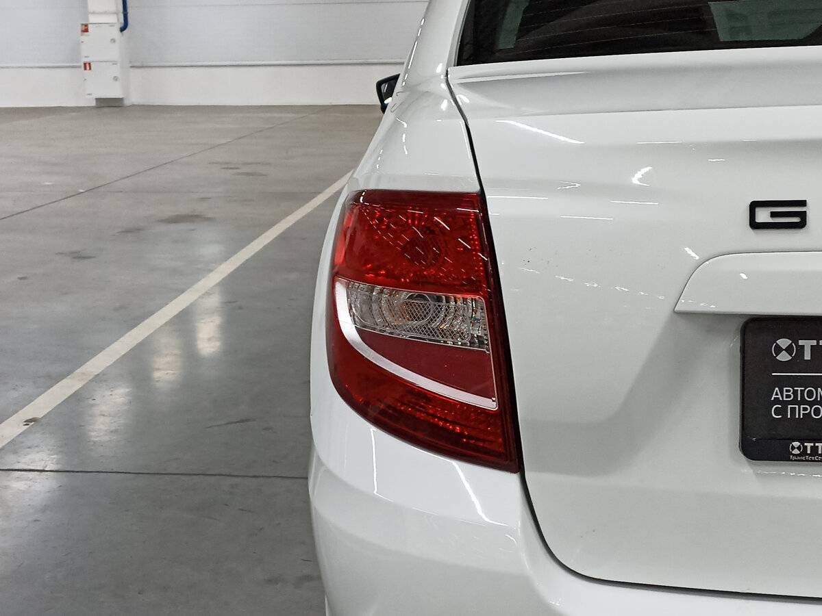 Купить Lada (ВАЗ) Granta с пробегом. Фото: #8