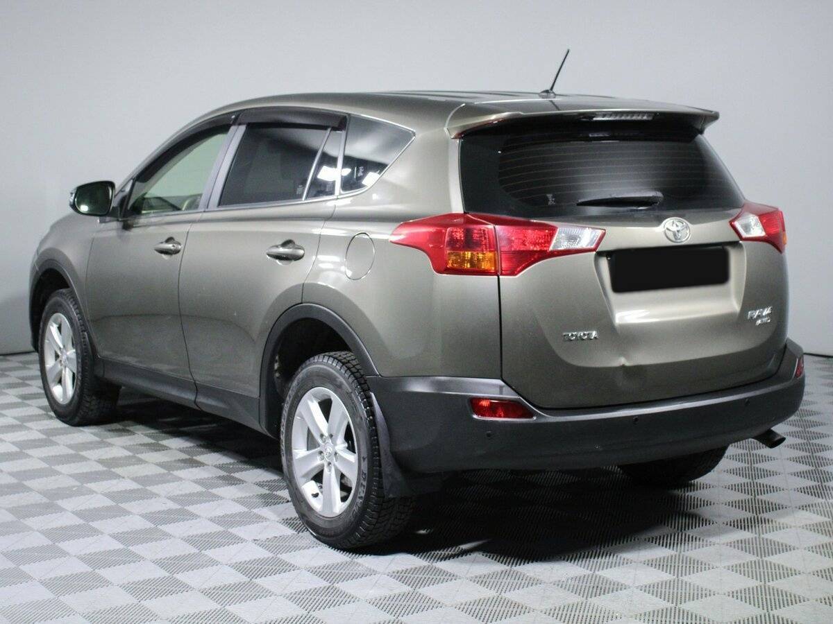 Купить Toyota RAV4 с пробегом. Фото: #6