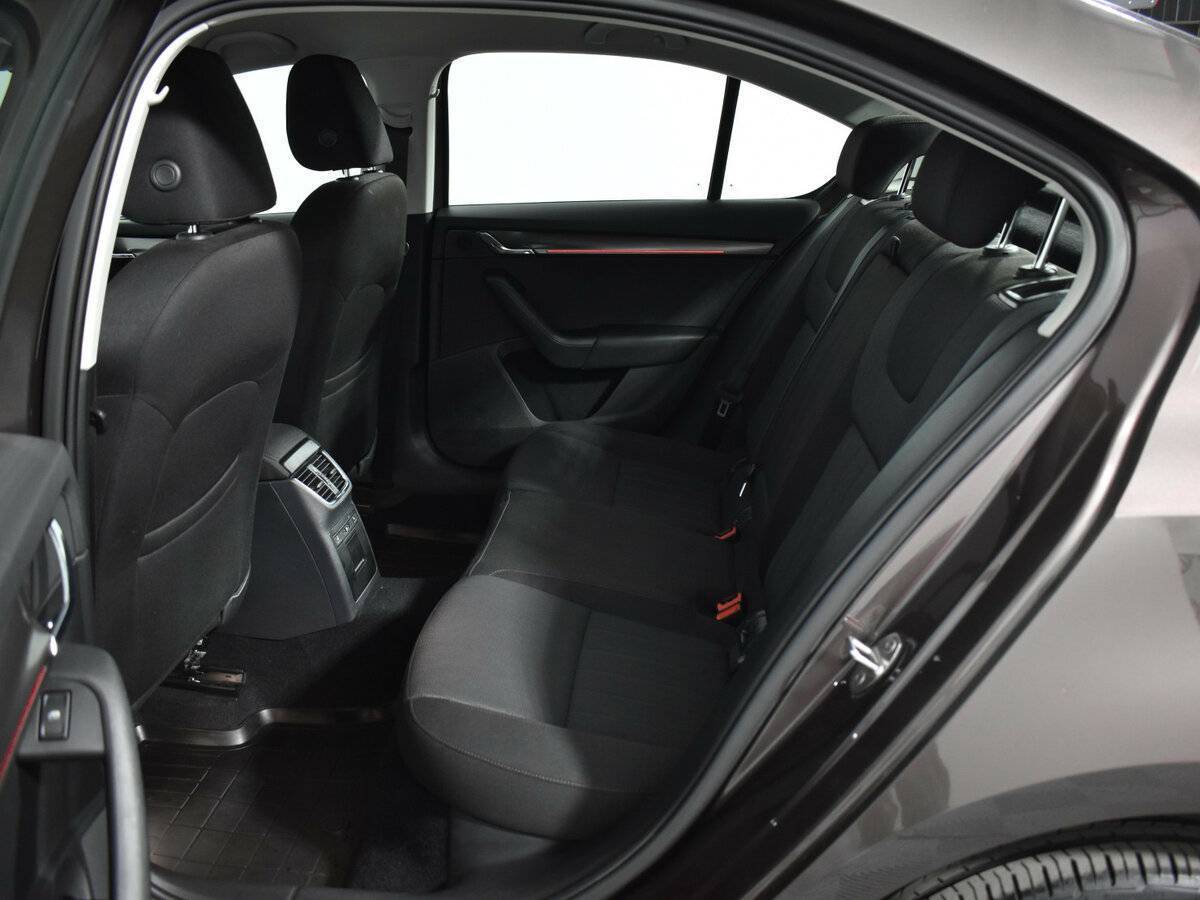 Купить Skoda Octavia с пробегом. Фото: #10