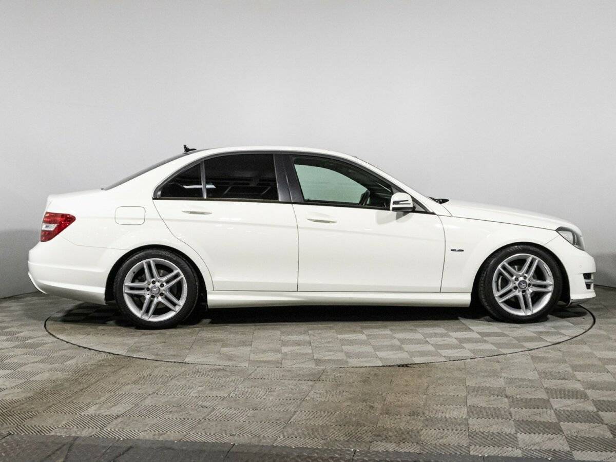 Купить Mercedes-Benz C-Класс с пробегом. Фото: #3