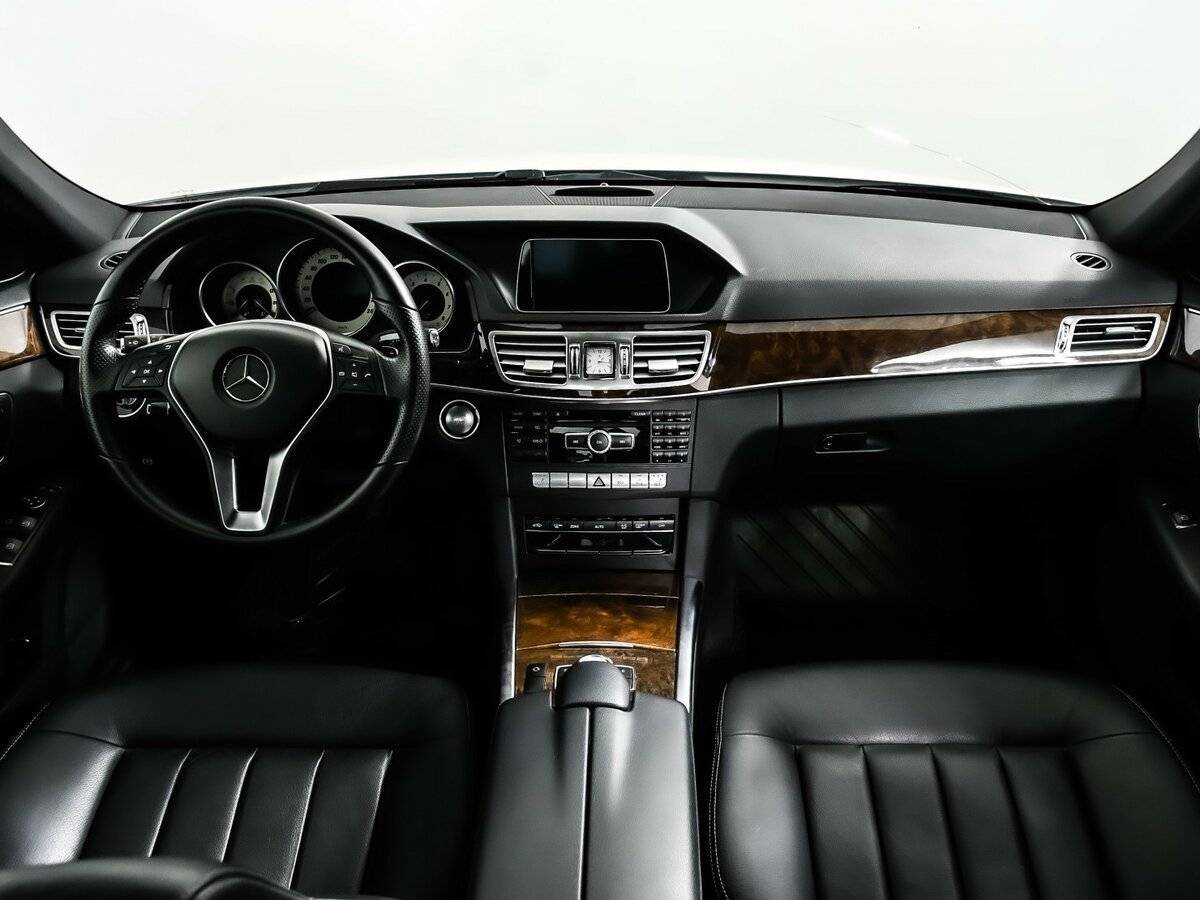 Купить Mercedes-Benz E-Класс с пробегом. Фото: #10