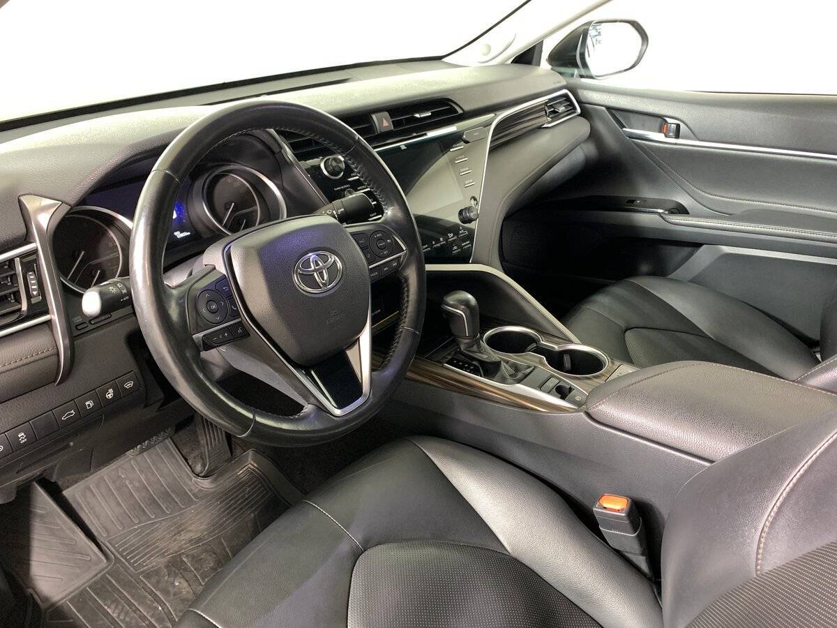 Купить Toyota Camry с пробегом. Фото: #10