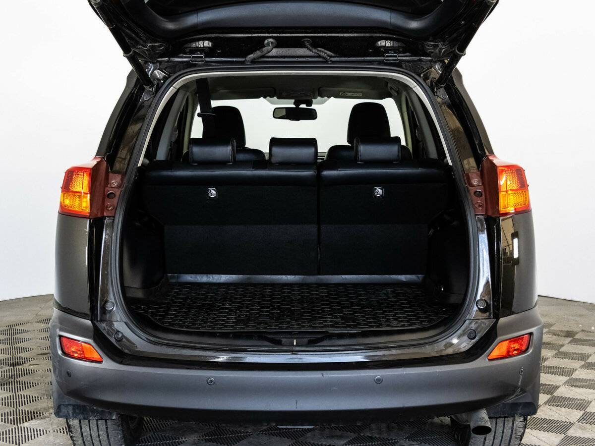 Купить Toyota RAV4 с пробегом. Фото: #17