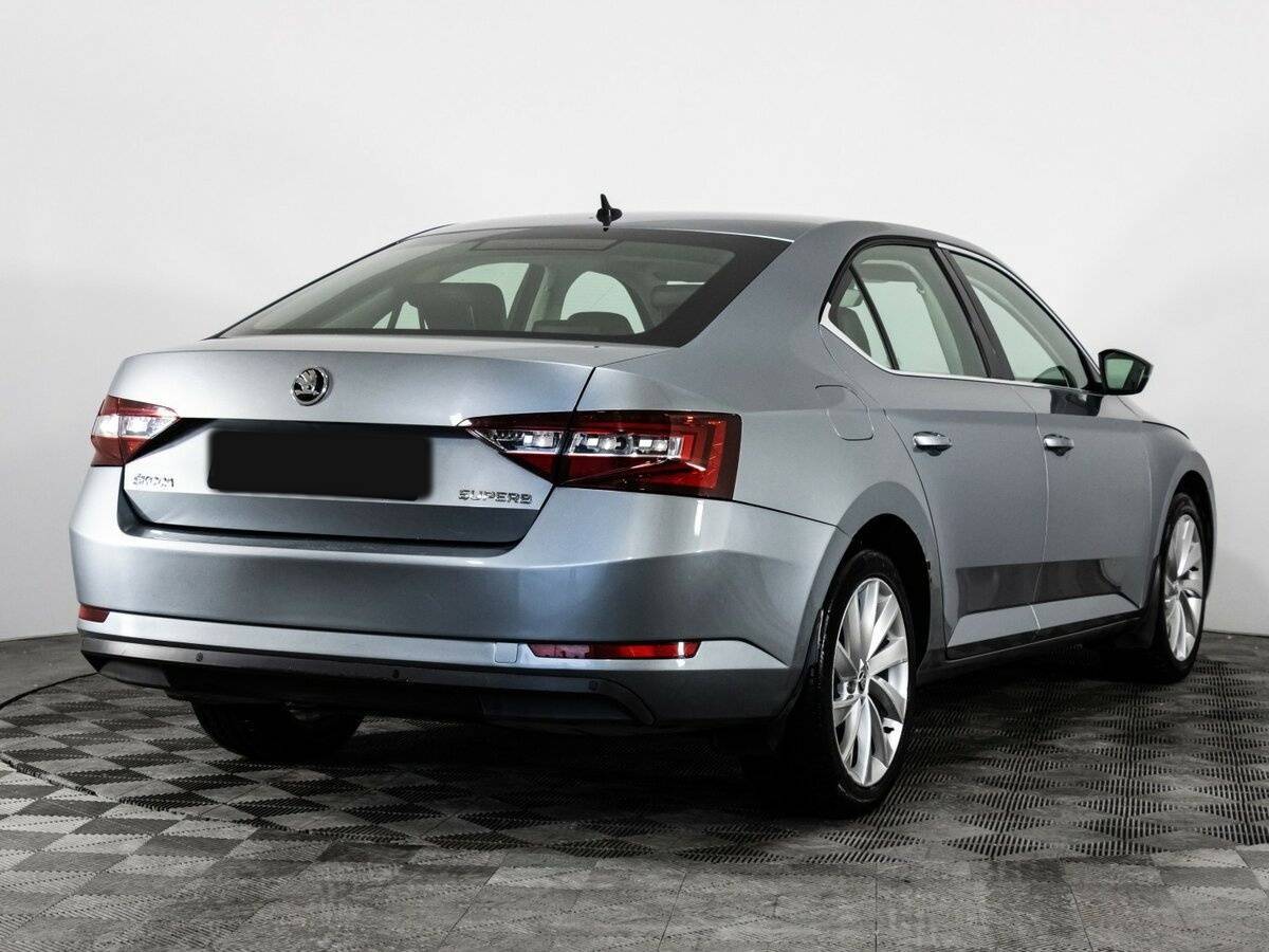 Купить Skoda Superb с пробегом. Фото: #4