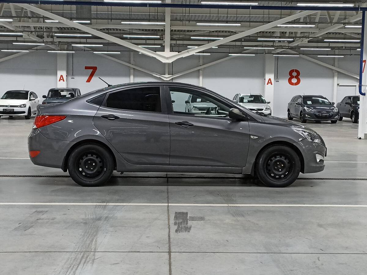 Купить Hyundai Solaris с пробегом. Фото: #3