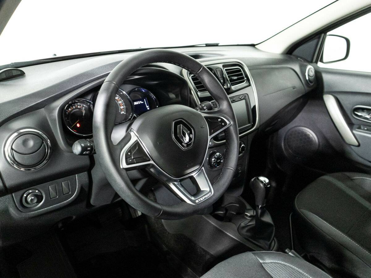 Купить Renault Sandero с пробегом. Фото: #10