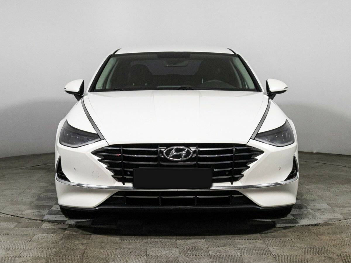 Купить Hyundai Sonata с пробегом. Фото: #2