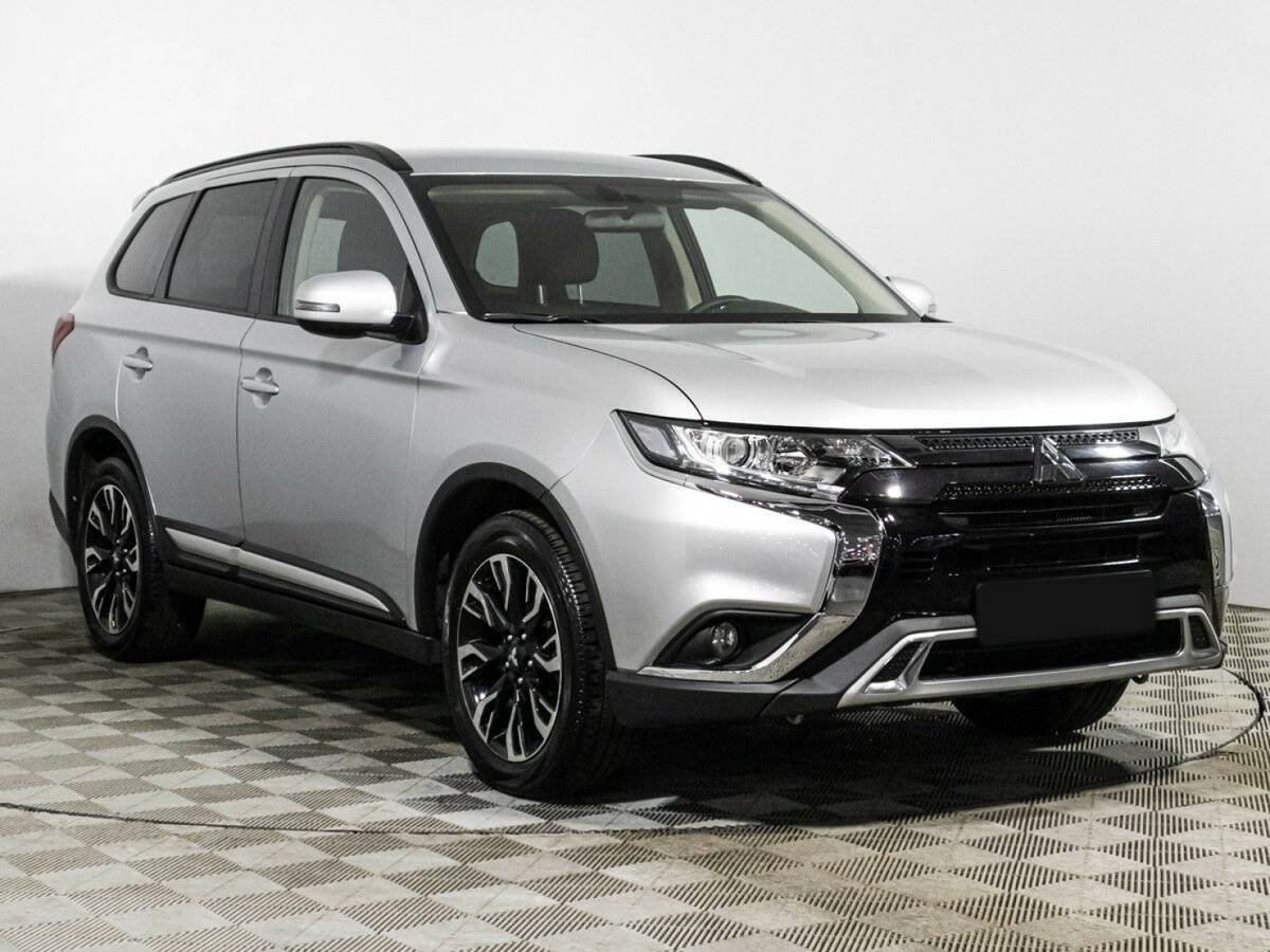 Купить Mitsubishi Outlander с пробегом. Фото: #2