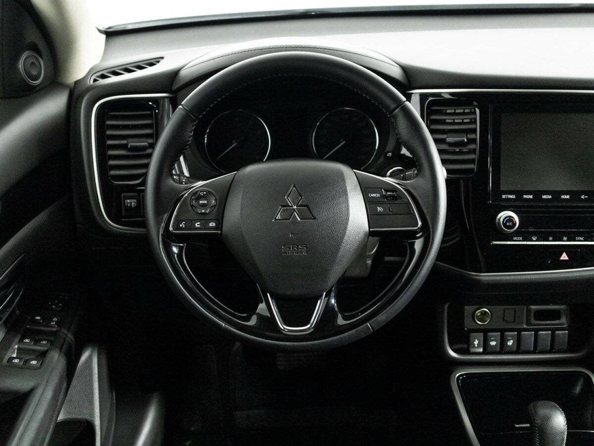 Купить Mitsubishi Outlander с пробегом. Фото: #18