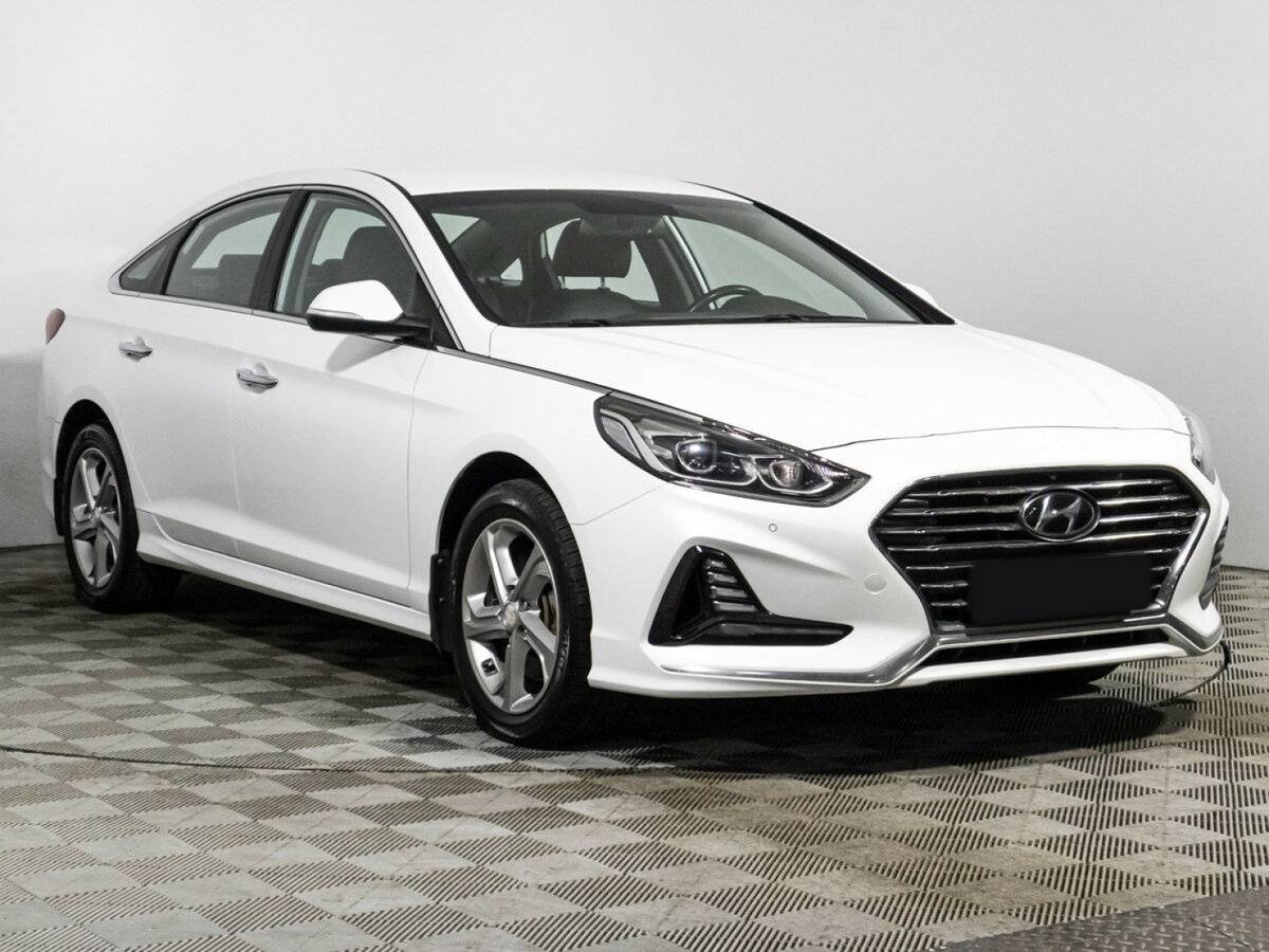 Купить Hyundai Sonata с пробегом. Фото: #2