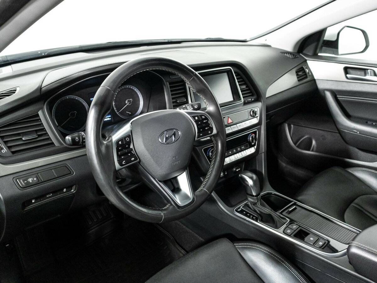 Купить Hyundai Sonata с пробегом. Фото: #10