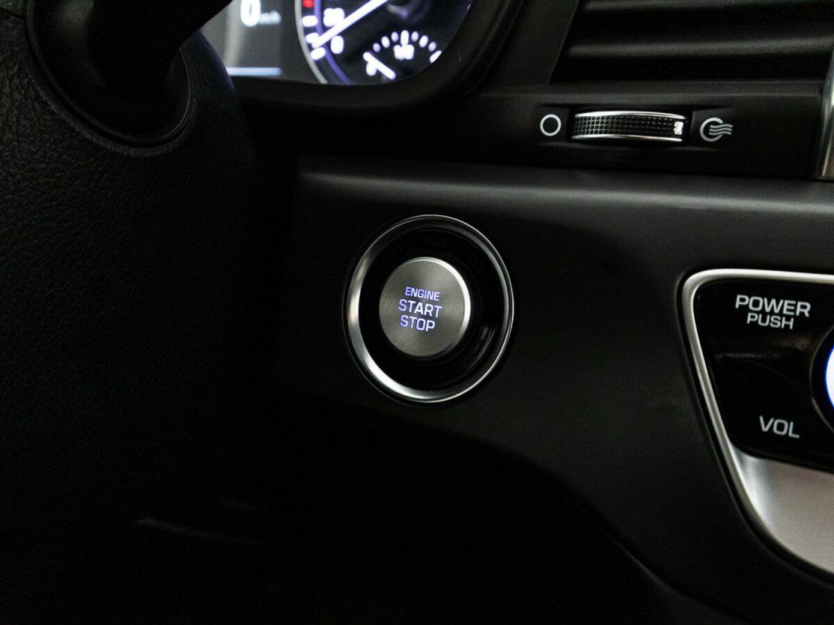 Купить Hyundai Sonata с пробегом. Фото: #18