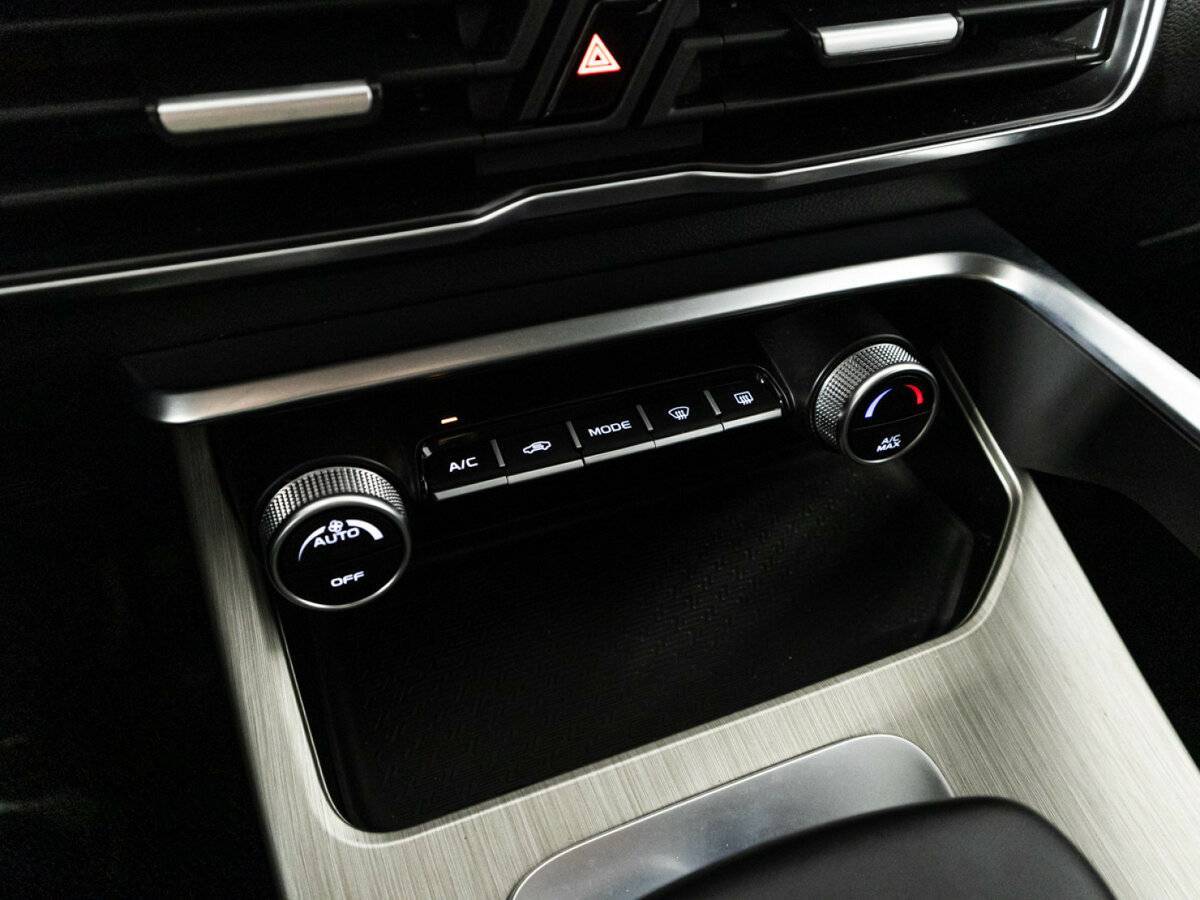 Купить Geely Coolray с пробегом. Фото: #17