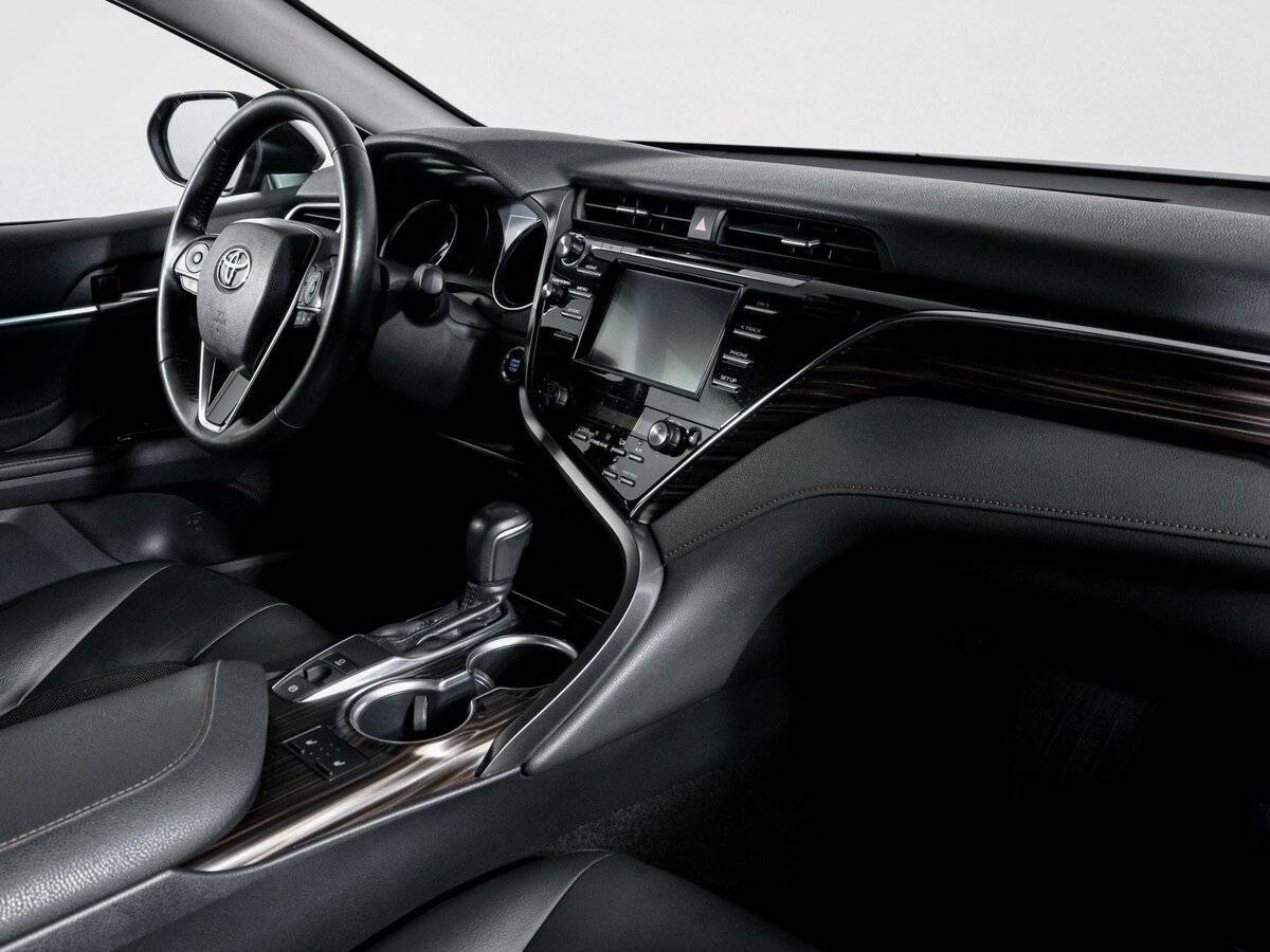 Купить Toyota Camry с пробегом. Фото: #8