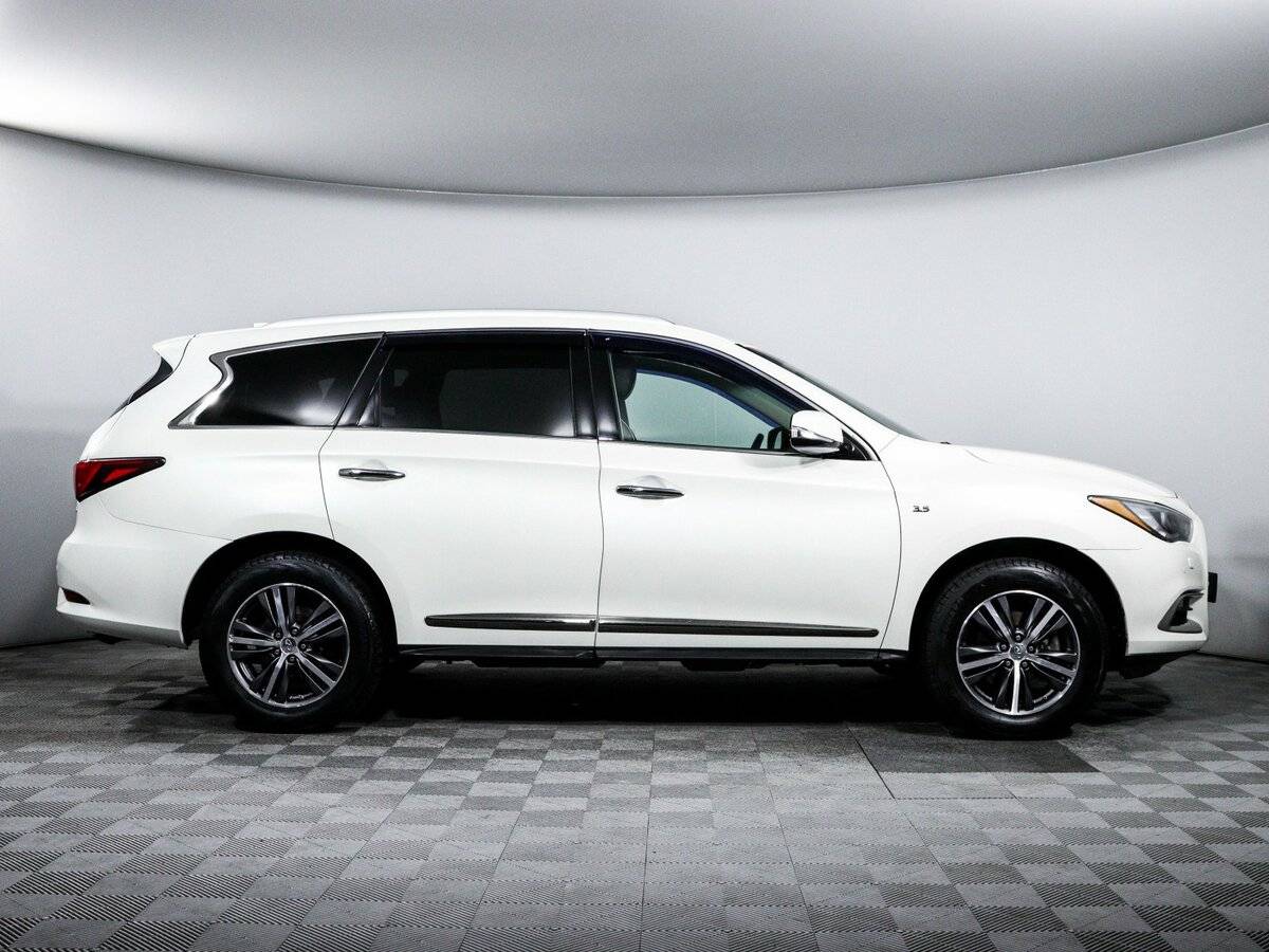 Купить Infiniti QX60 с пробегом. Фото: #3