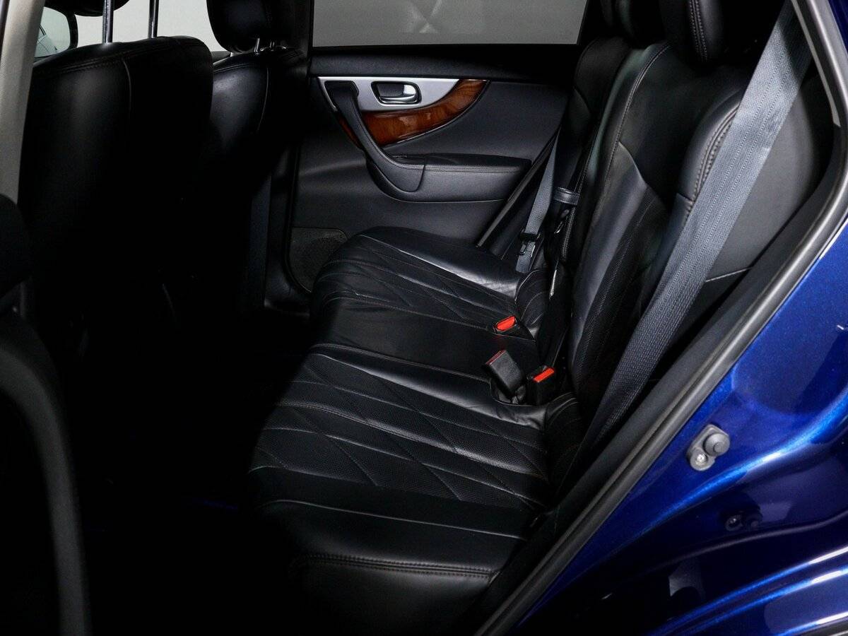 Купить Infiniti FX с пробегом. Фото: #9