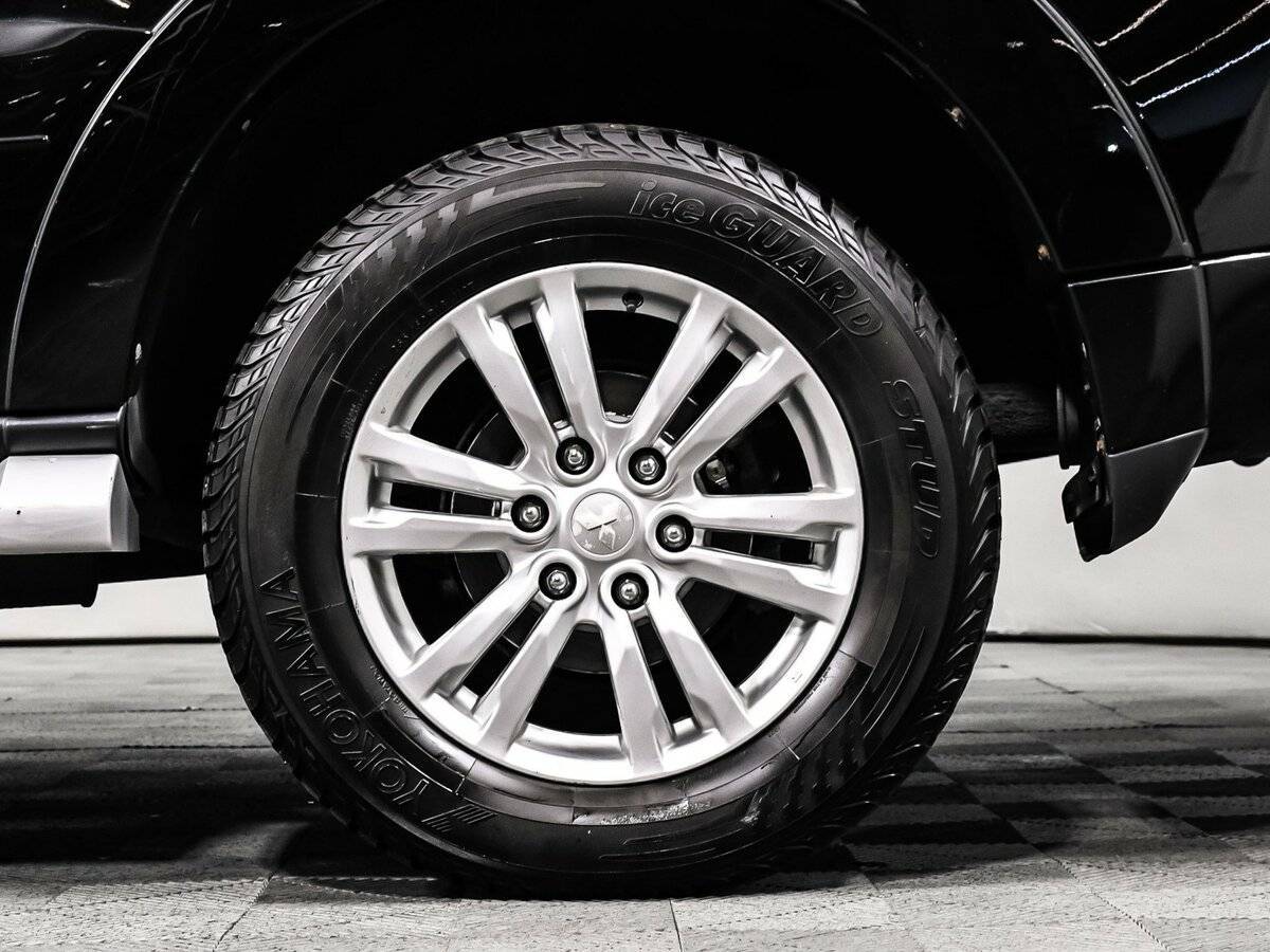 Купить Mitsubishi Pajero с пробегом. Фото: #14