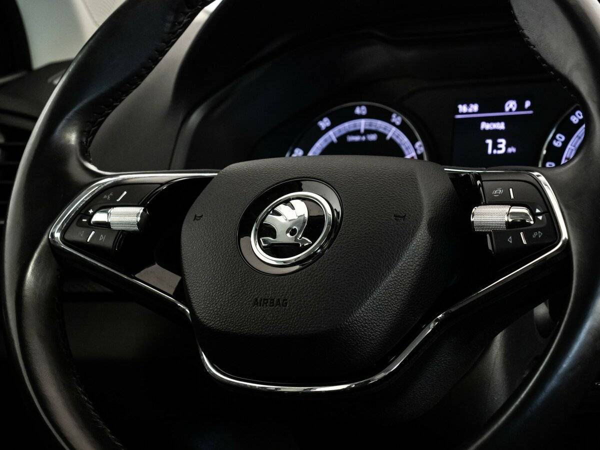 Купить Skoda Karoq с пробегом. Фото: #12