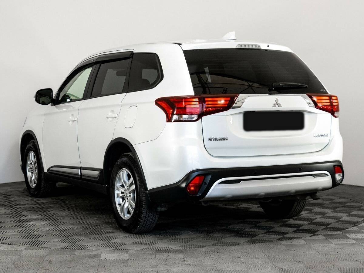 Купить Mitsubishi Outlander с пробегом. Фото: #5