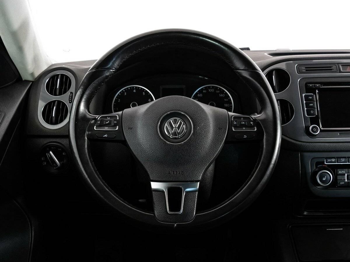 Купить Volkswagen Tiguan с пробегом. Фото: #11