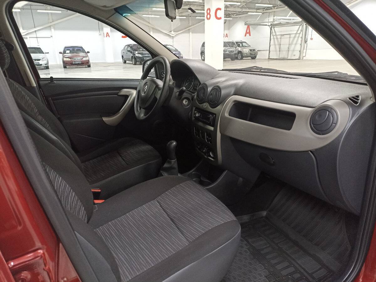 Купить Renault Sandero с пробегом. Фото: #10