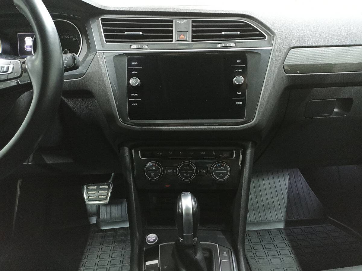 Купить Volkswagen Tiguan с пробегом. Фото: #14