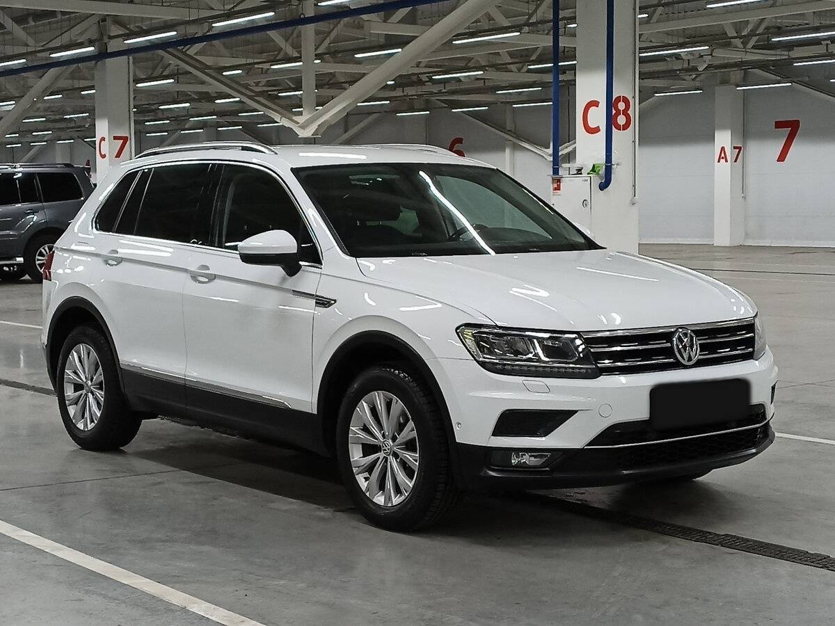Купить Volkswagen Tiguan с пробегом. Фото: #2