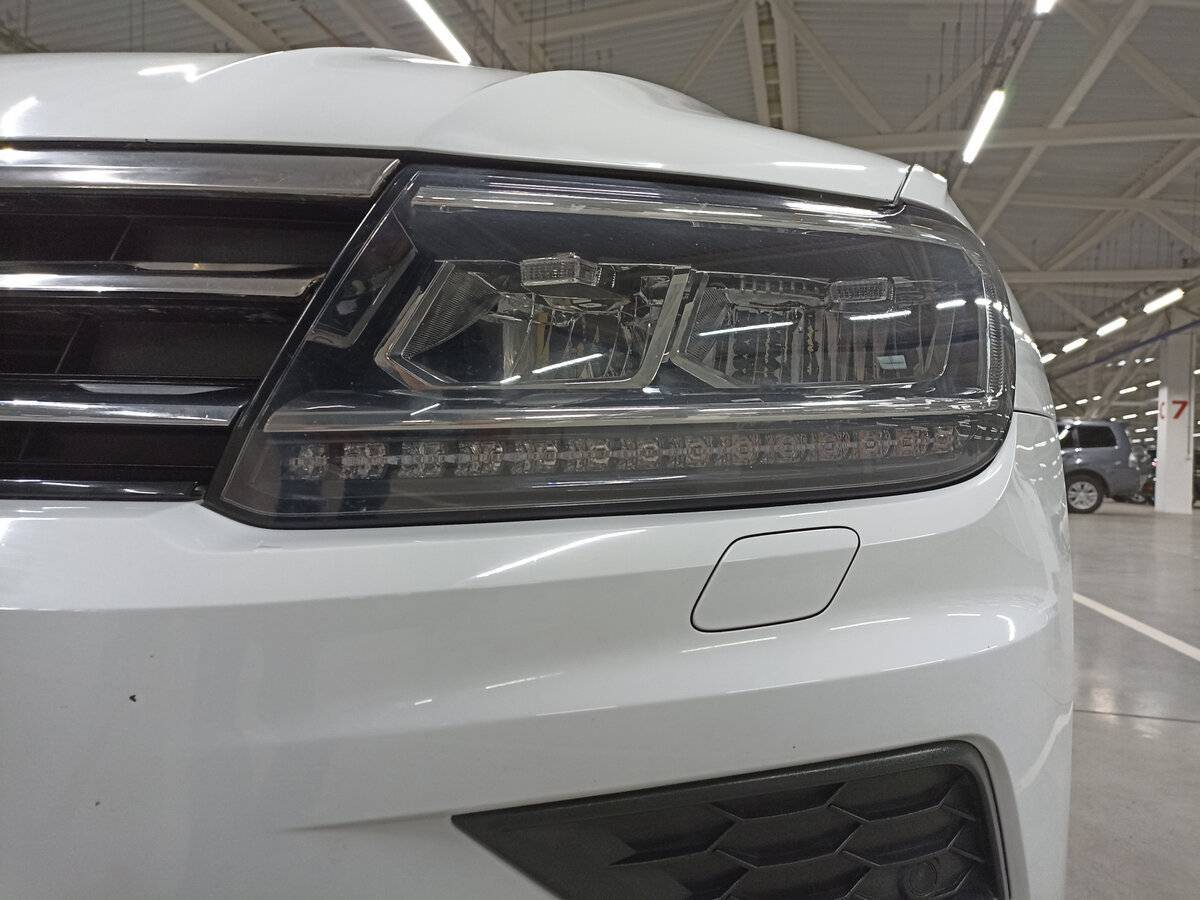 Купить Volkswagen Tiguan с пробегом. Фото: #16