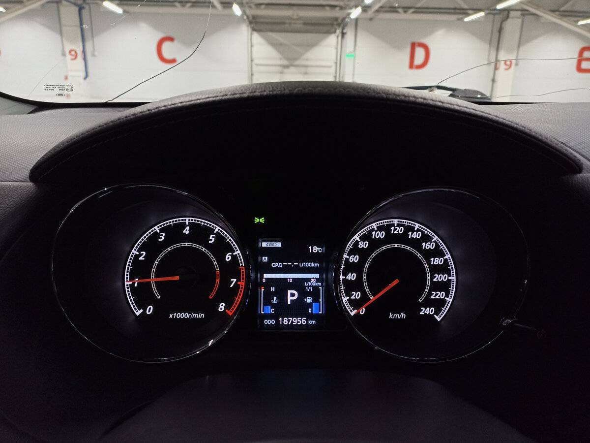 Купить Citroen C-Crosser с пробегом. Фото: #12