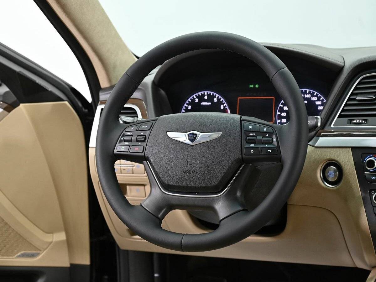 Купить Hyundai Genesis с пробегом. Фото: #9