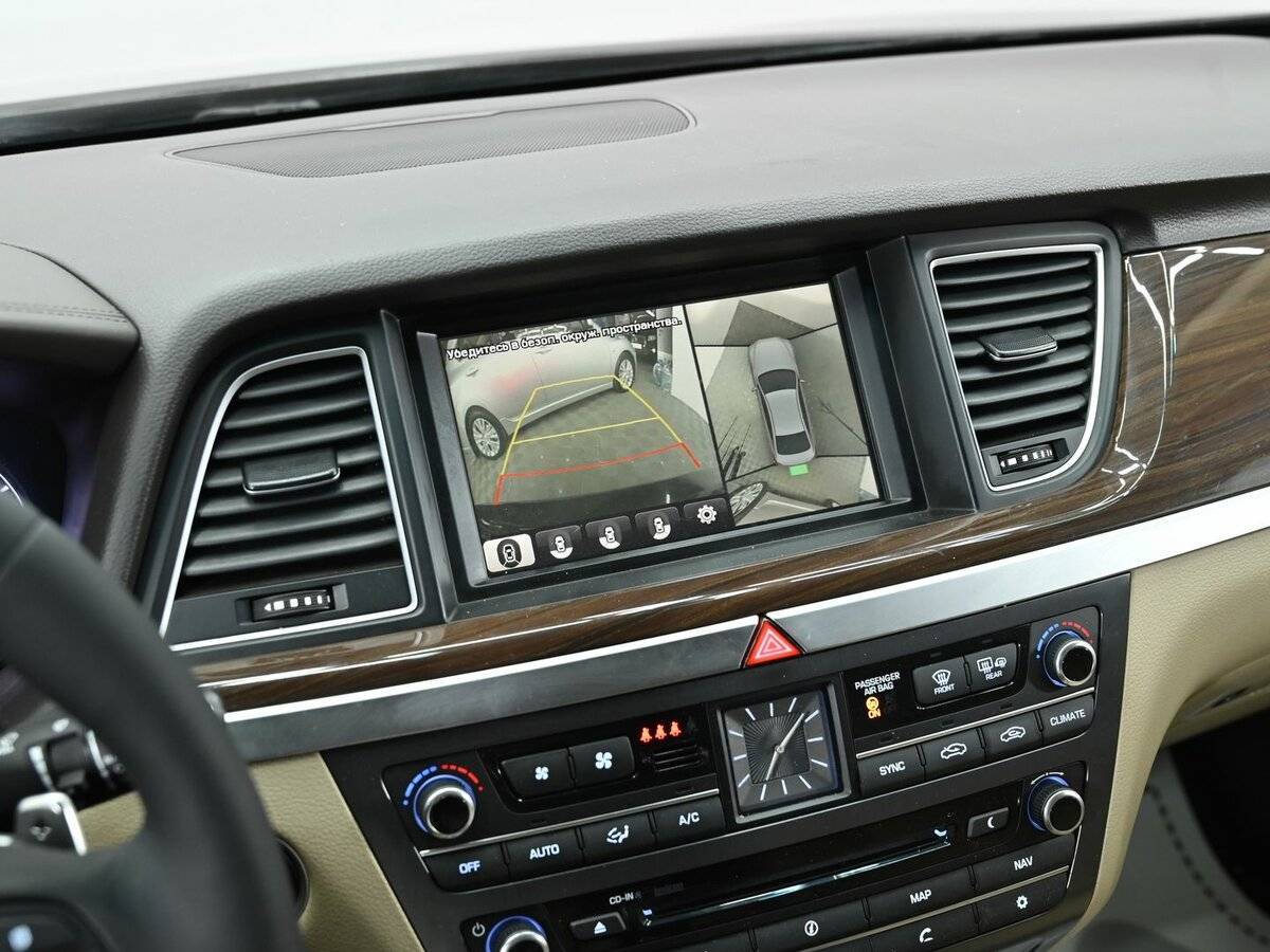 Купить Hyundai Genesis с пробегом. Фото: #10