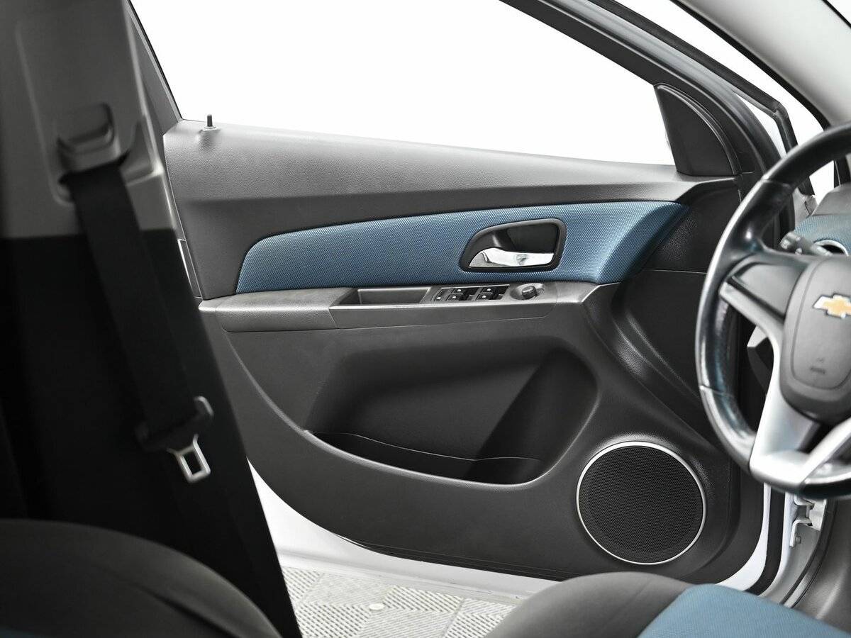 Купить Chevrolet Cruze с пробегом. Фото: #6