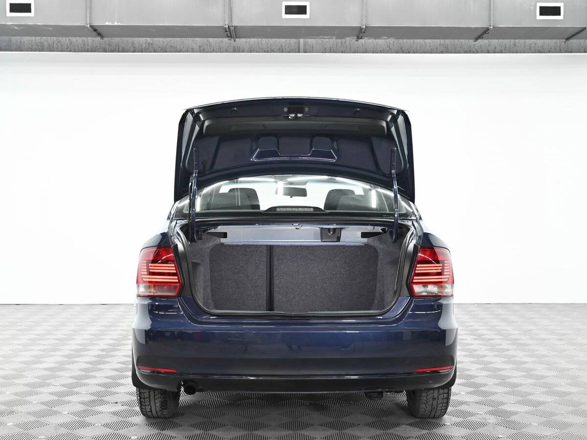 Купить Volkswagen Polo с пробегом. Фото: #4