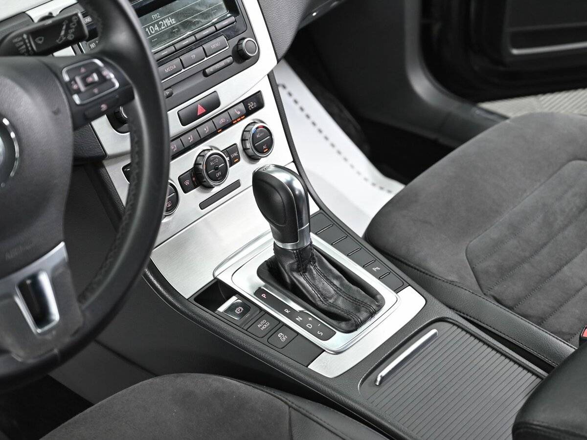 Купить Volkswagen Passat с пробегом. Фото: #11