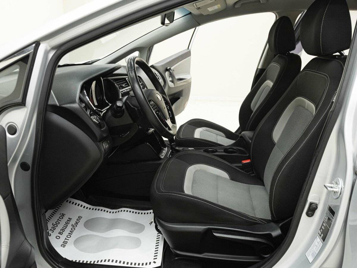 Купить Kia Ceed с пробегом. Фото: #6
