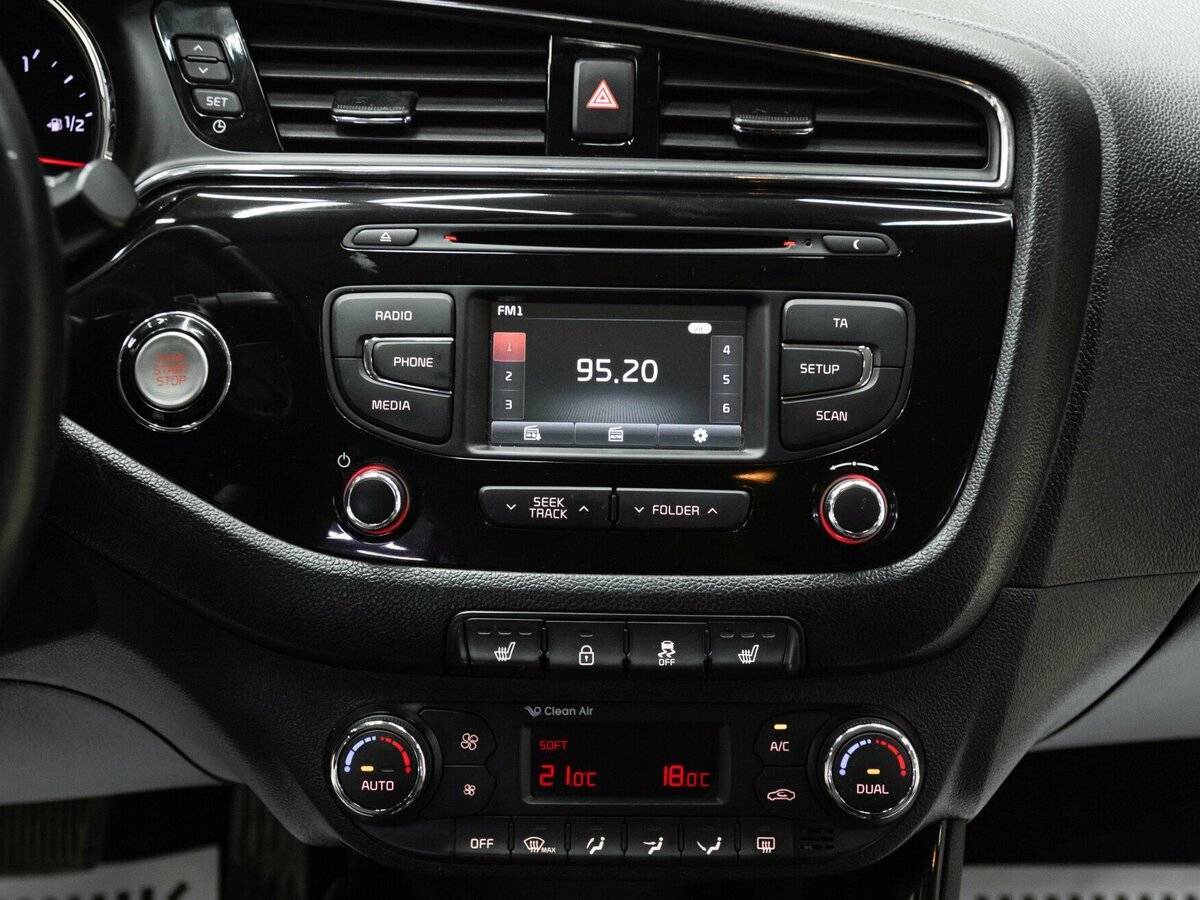 Купить Kia Ceed с пробегом. Фото: #11