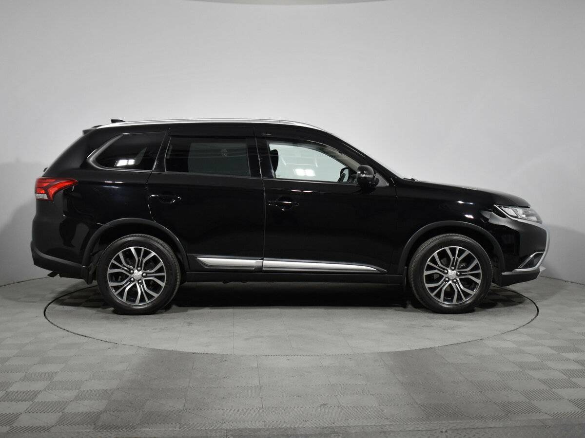 Купить Mitsubishi Outlander с пробегом. Фото: #3