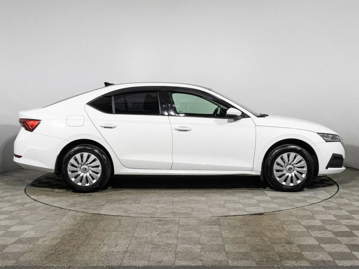 Купить Skoda Octavia с пробегом. Фото: #3