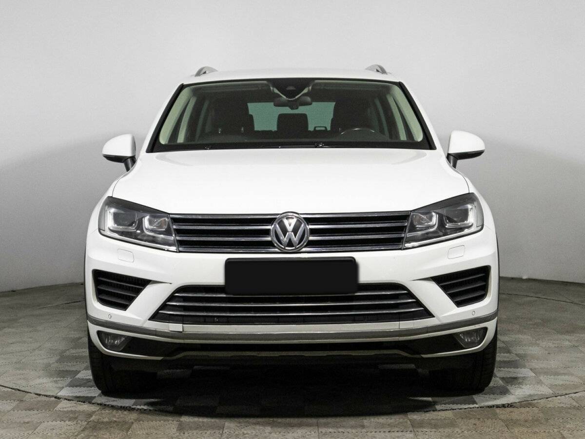 Купить Volkswagen Touareg с пробегом. Фото: #1