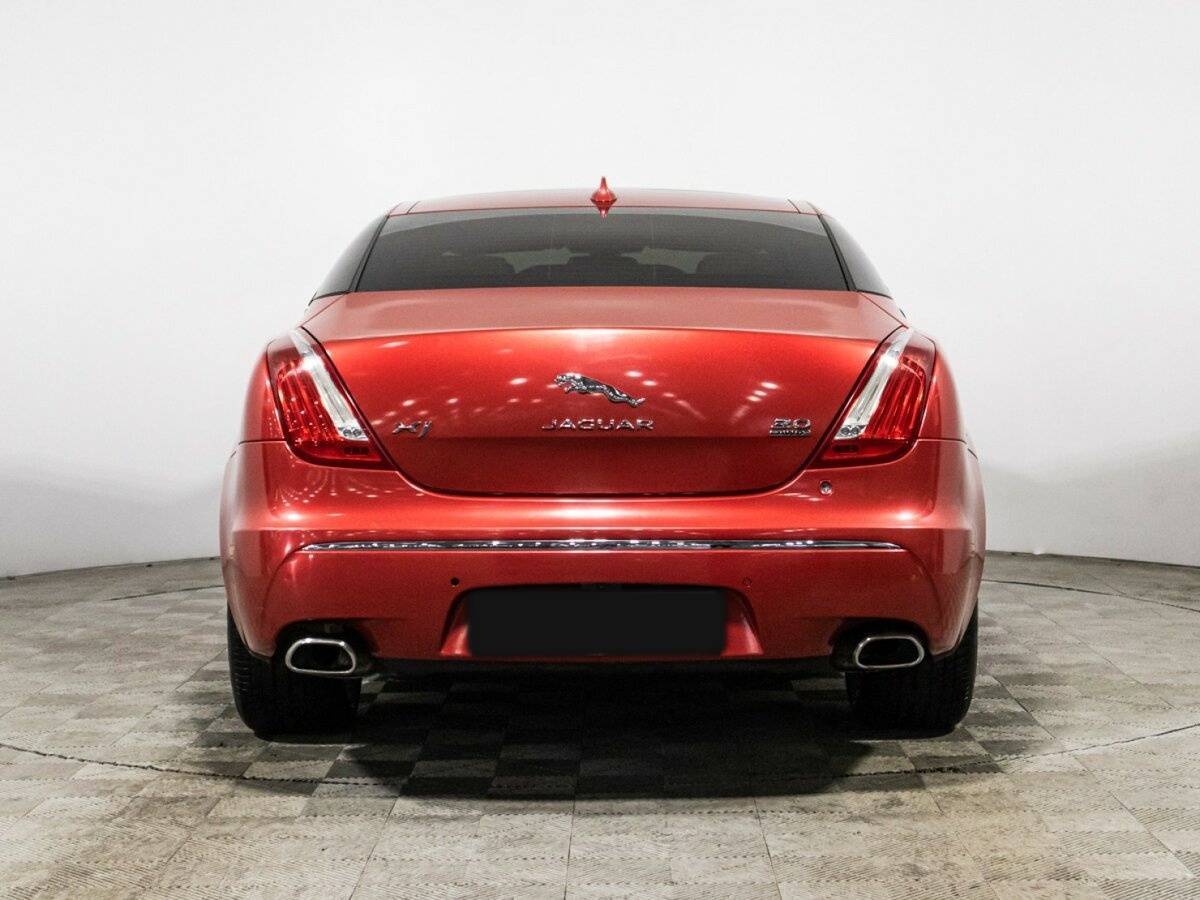Купить Jaguar XJ с пробегом. Фото: #5