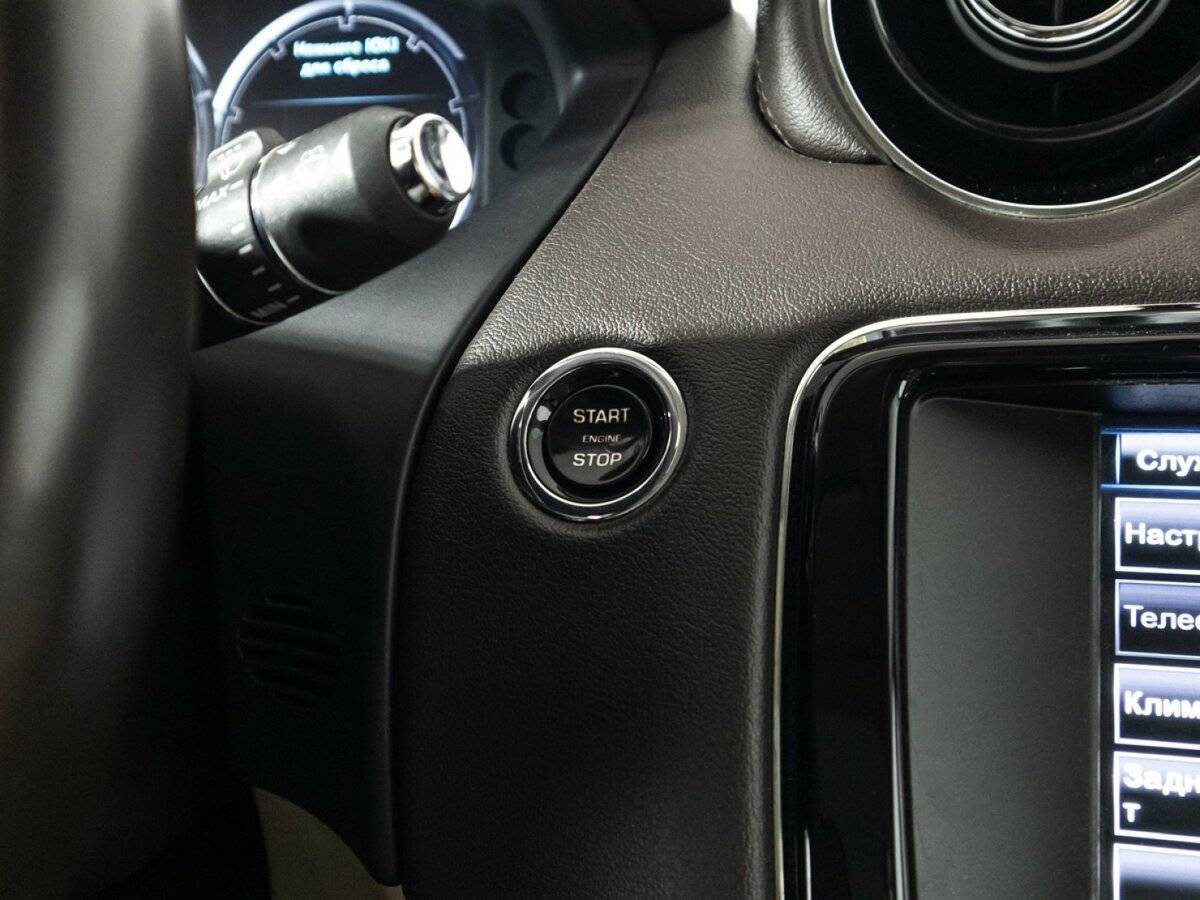 Купить Jaguar XJ с пробегом. Фото: #26