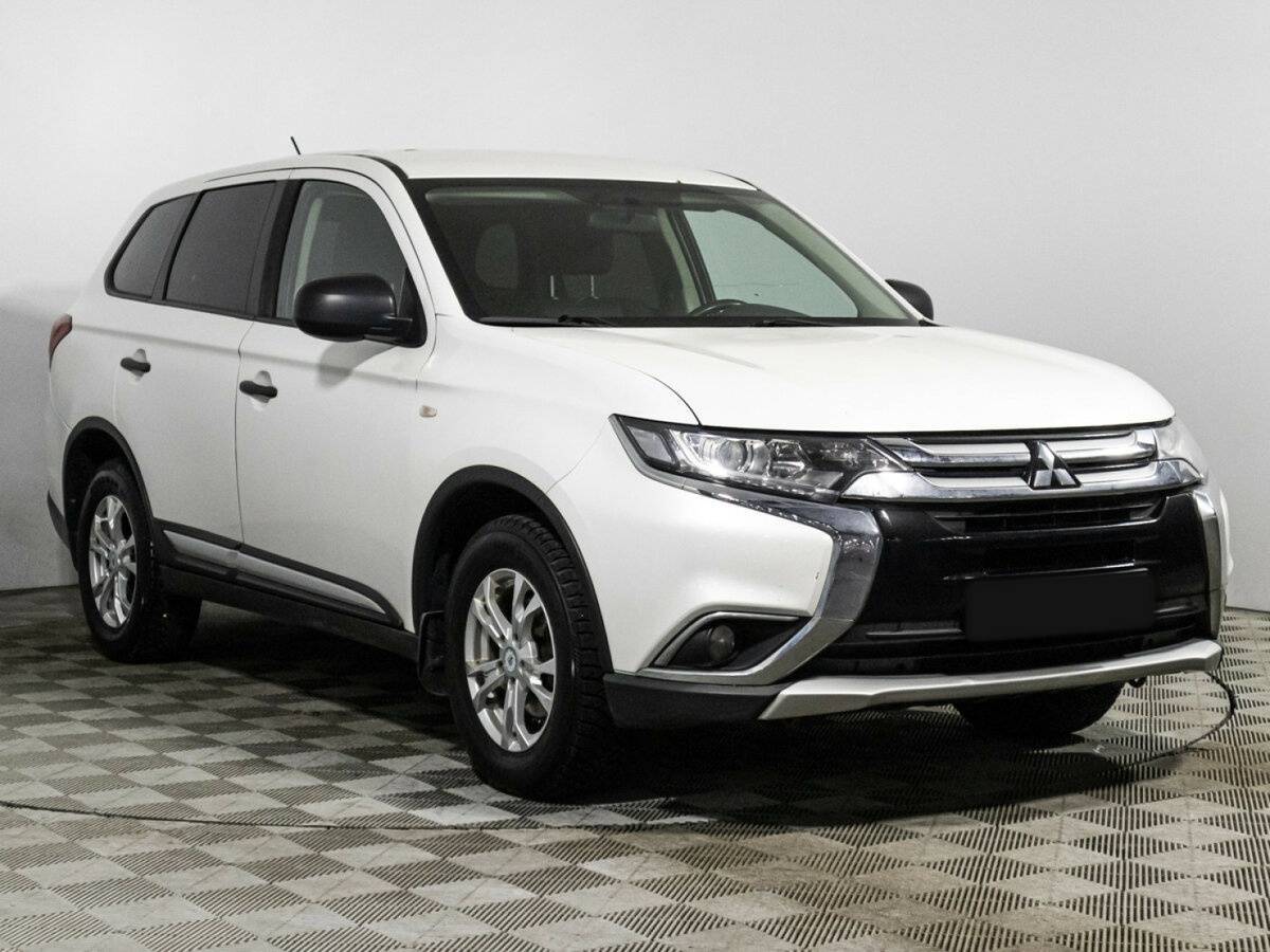 Купить Mitsubishi Outlander с пробегом. Фото: #2