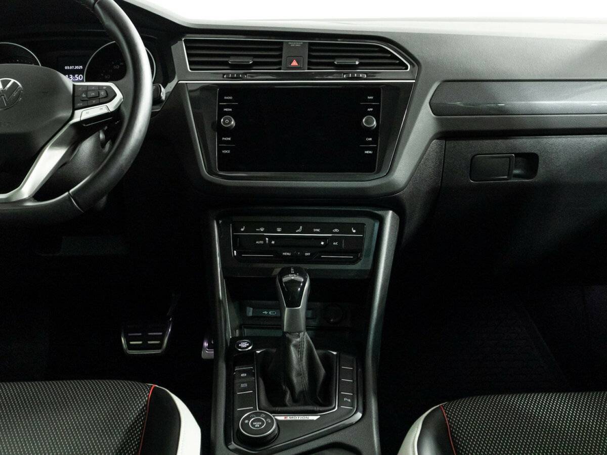Купить Volkswagen Tiguan с пробегом. Фото: #13
