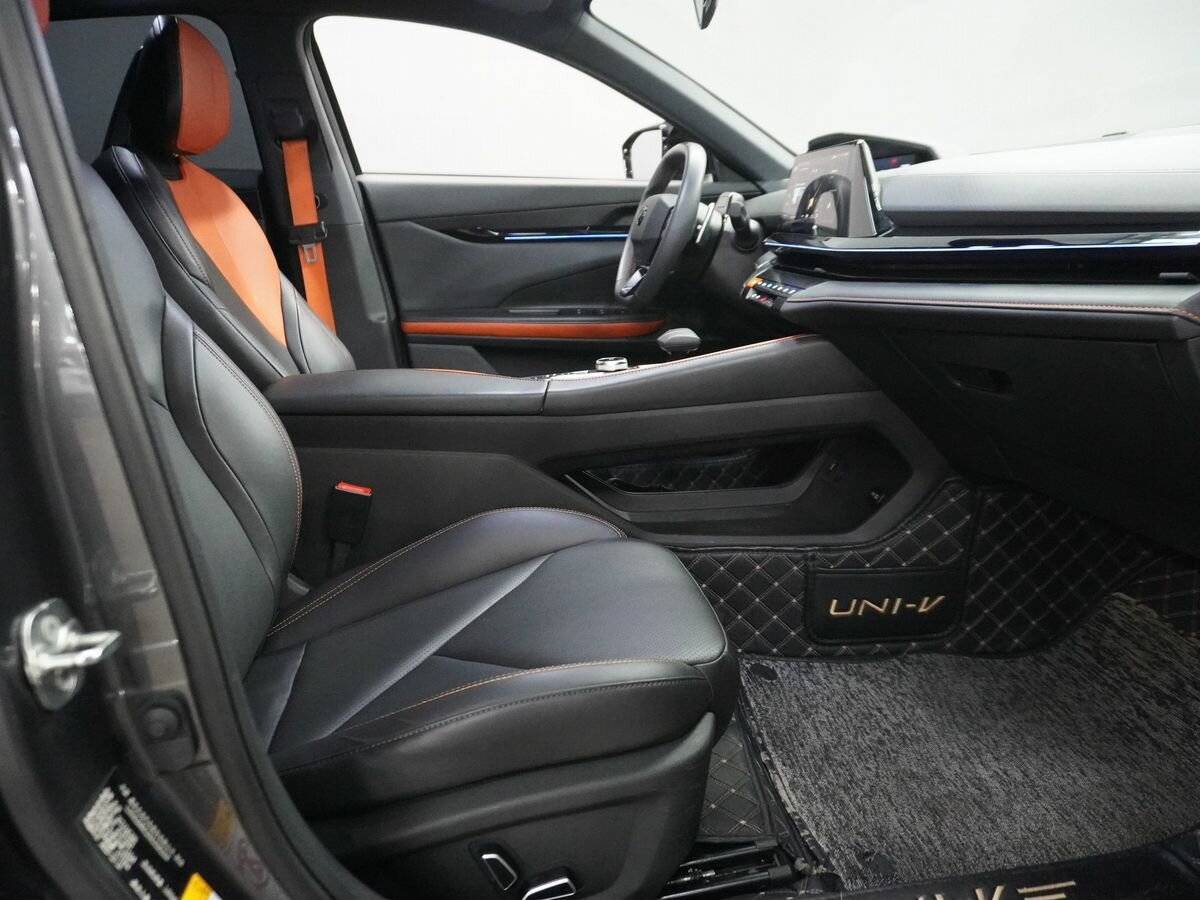 Купить Changan UNI-V с пробегом. Фото: #11