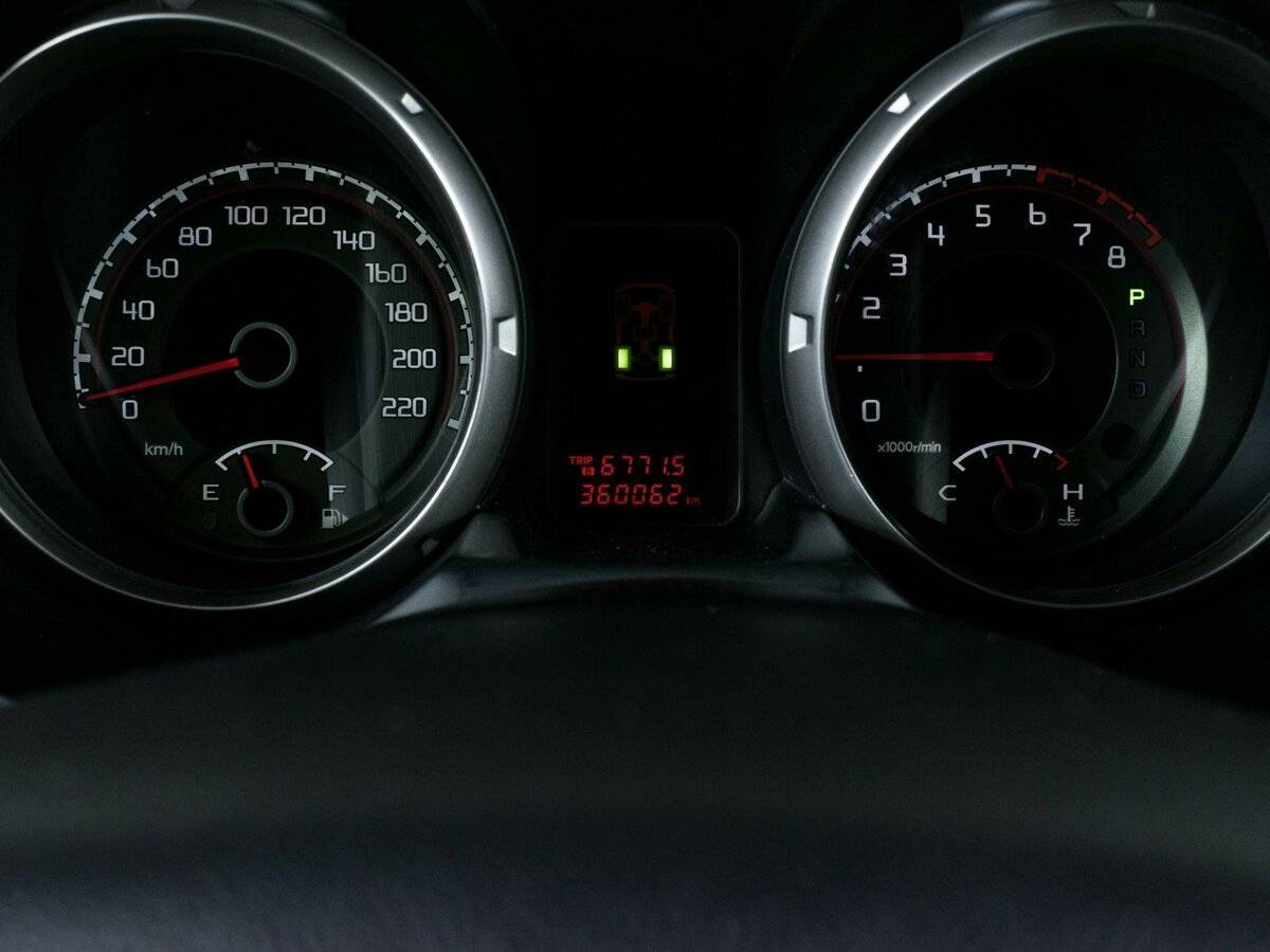 Купить Mitsubishi Pajero с пробегом. Фото: #12