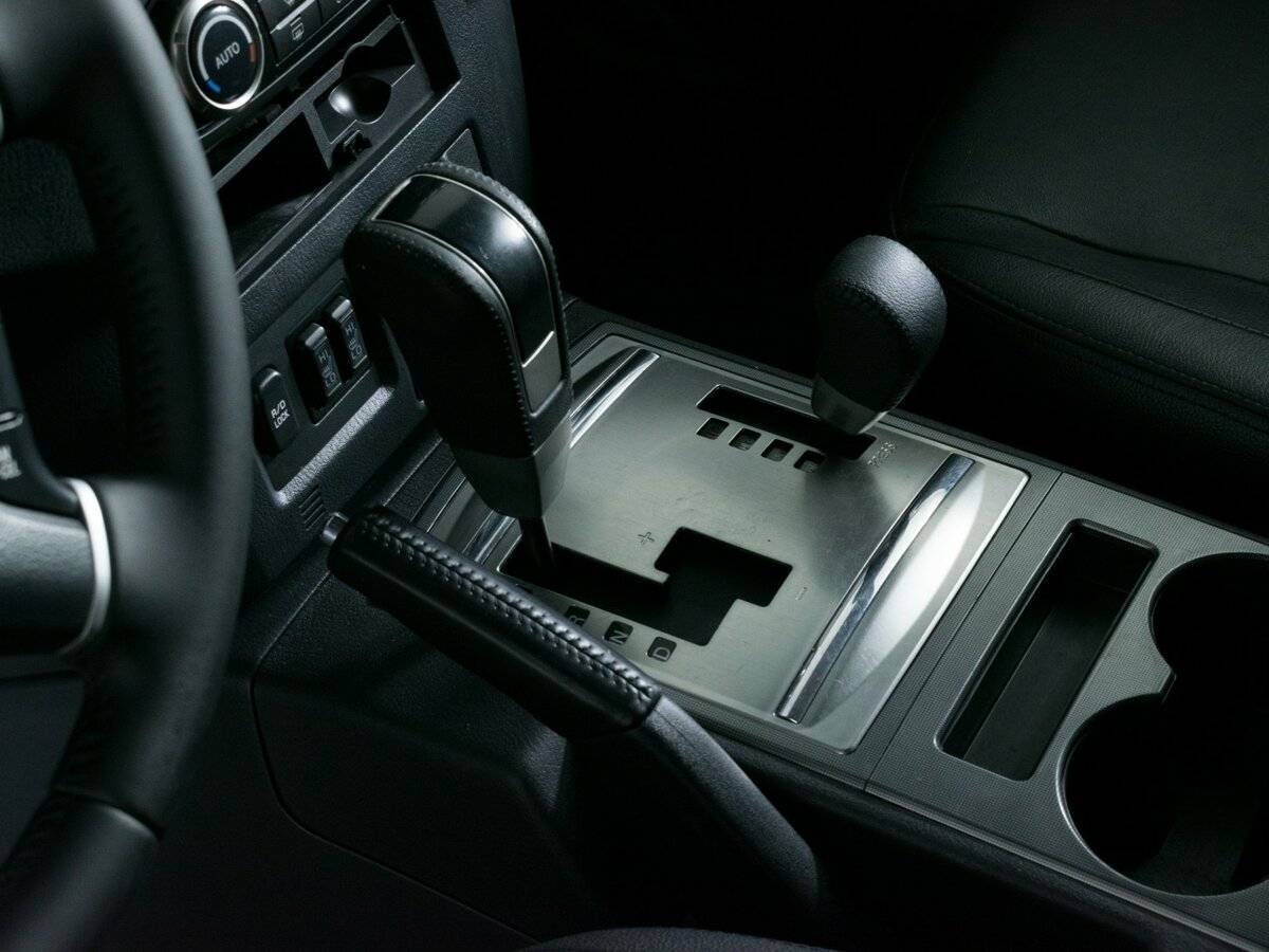 Купить Mitsubishi Pajero с пробегом. Фото: #14