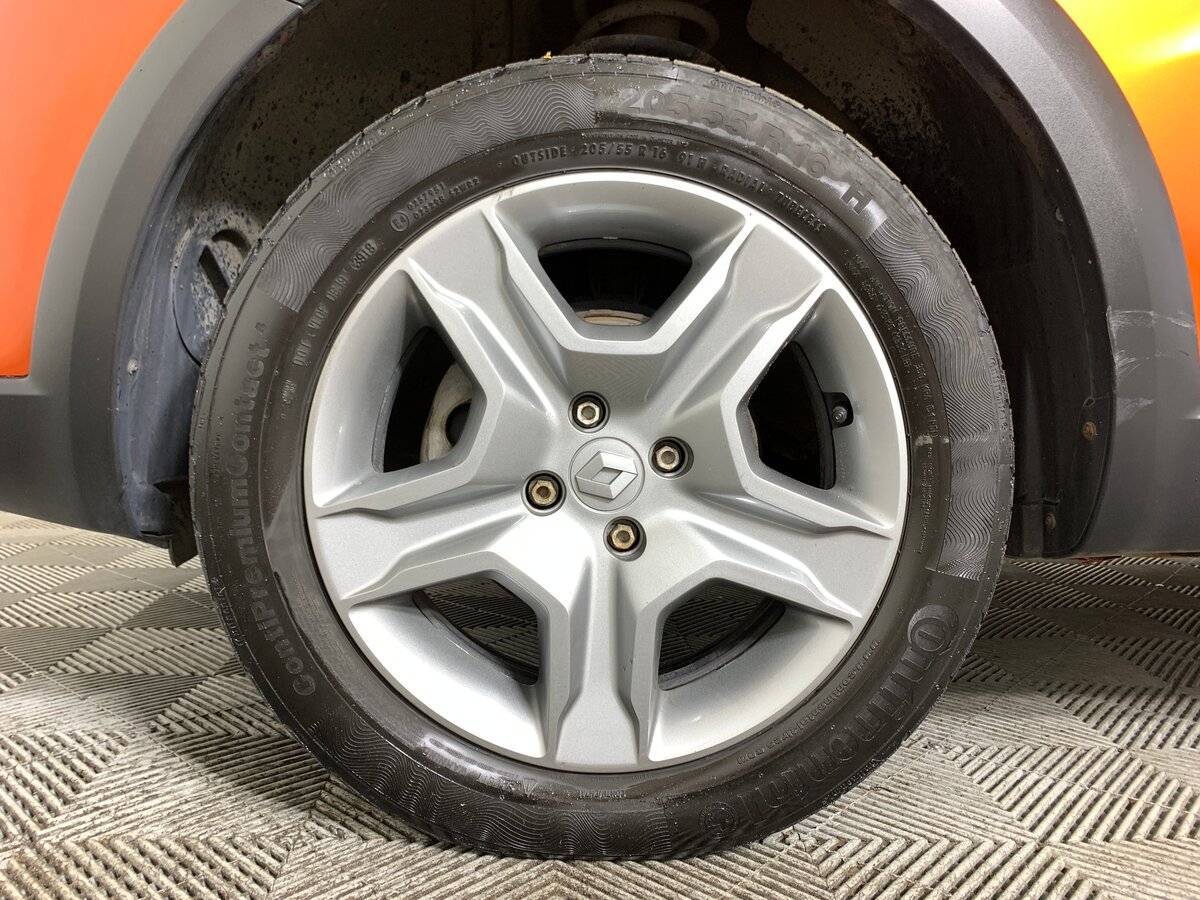 Купить Lada (ВАЗ) Vesta с пробегом. Фото: #8