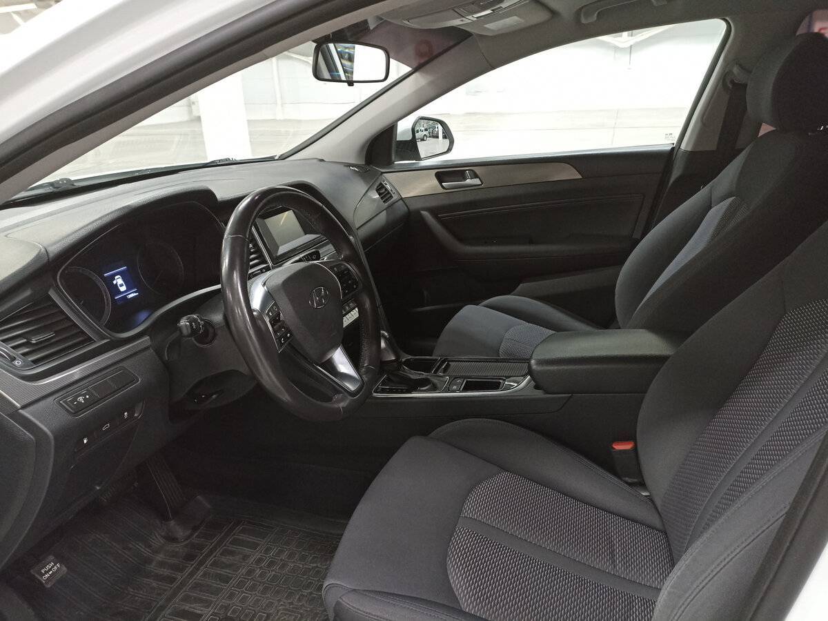 Купить Hyundai Sonata с пробегом. Фото: #15