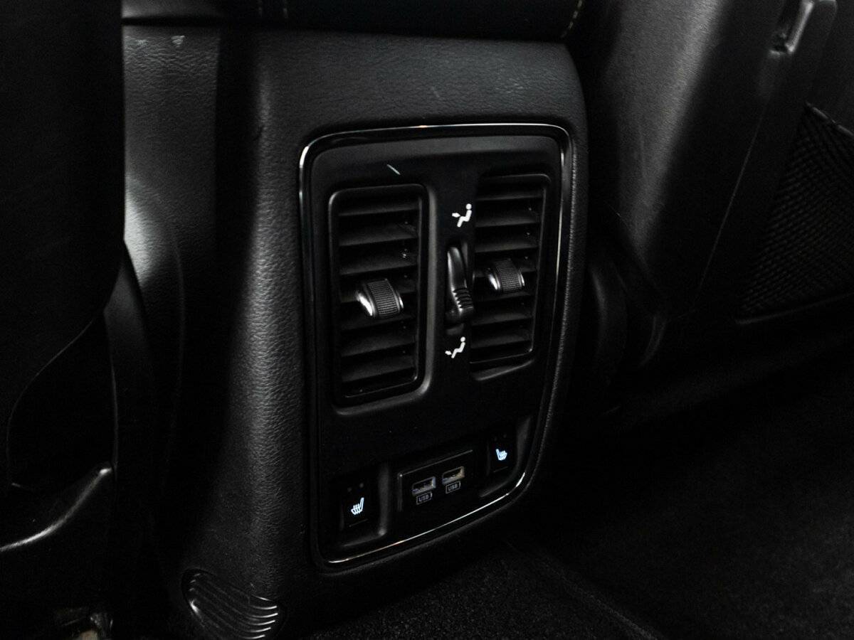 Купить Jeep Grand Cherokee с пробегом. Фото: #16