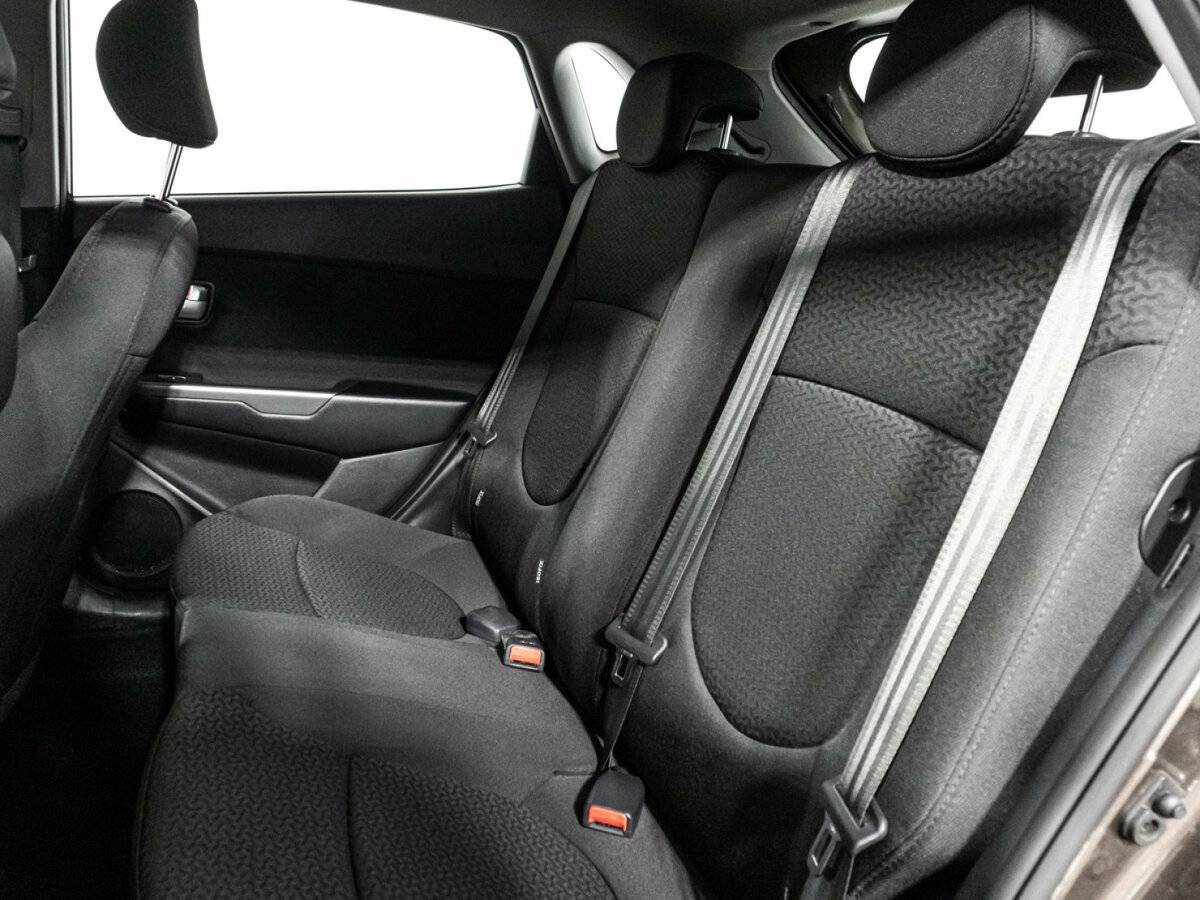 Купить Kia Rio с пробегом. Фото: #9